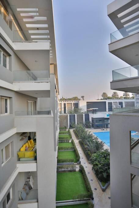 Parkside Boutique 3 Bbr Serviced Apartment - Ocean Blue - Near Airport ไคโร ภายนอก รูปภาพ