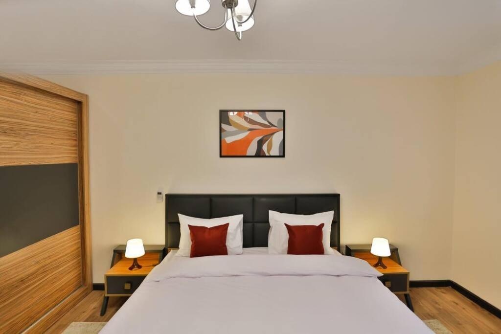 Parkside Boutique 3 Bbr Serviced Apartment - Ocean Blue - Near Airport ไคโร ภายนอก รูปภาพ